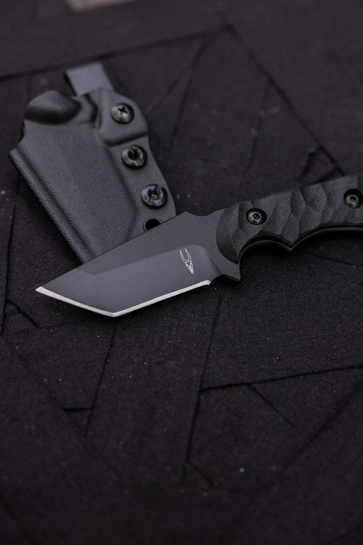 Blacked Out Ringed Tanto