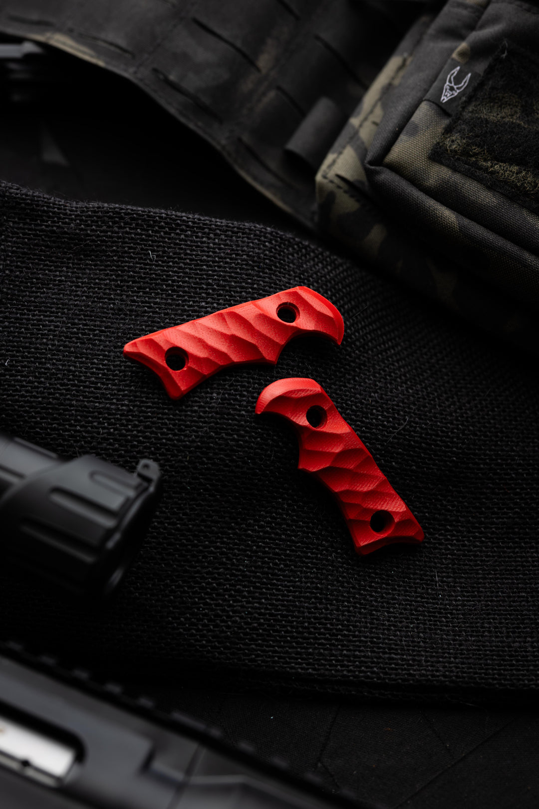 Extra Crimson Ringed Tanto Scales