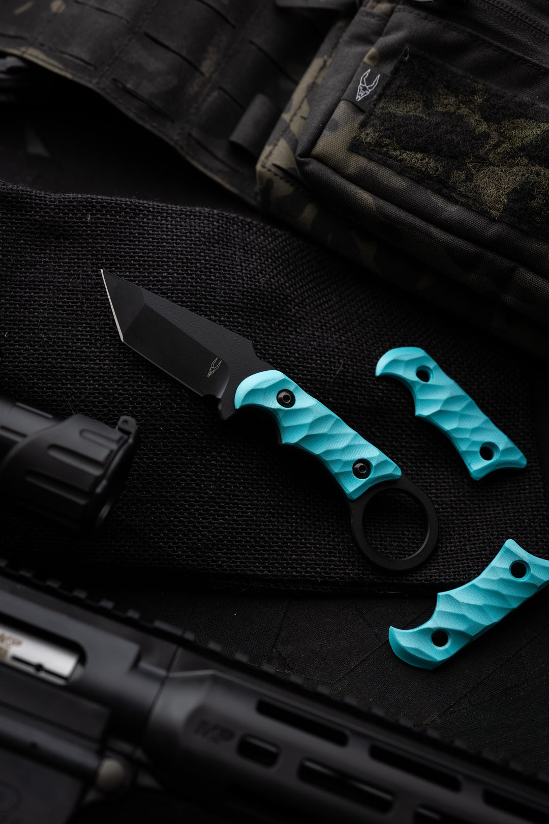 Extra Turquoise Ringed Tanto Scales