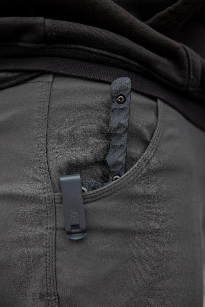 Black Straightedge Minimad