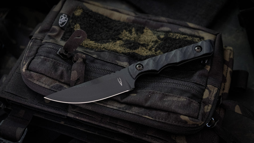 Black Straightedge Minimad