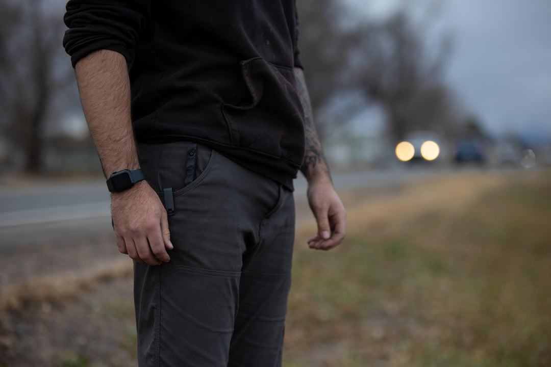 Black Straightedge Minimad