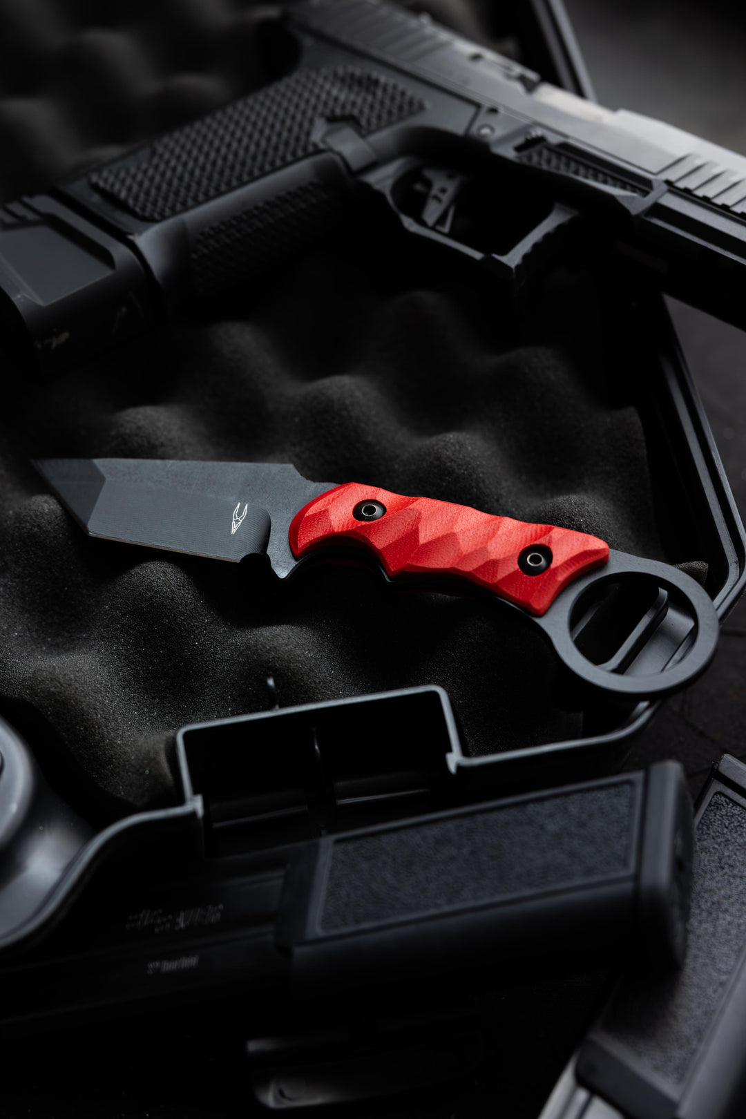 Crimson Ringed Tanto