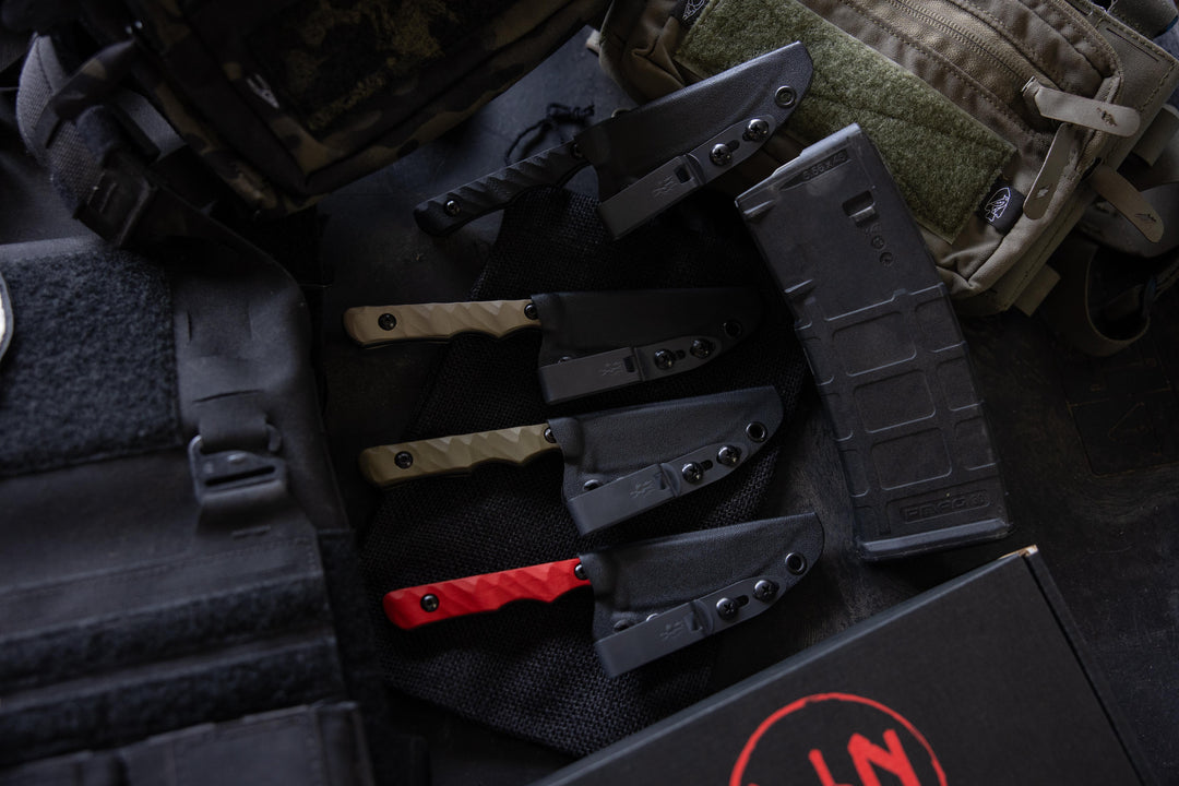 Crimson Straightedge Minimad