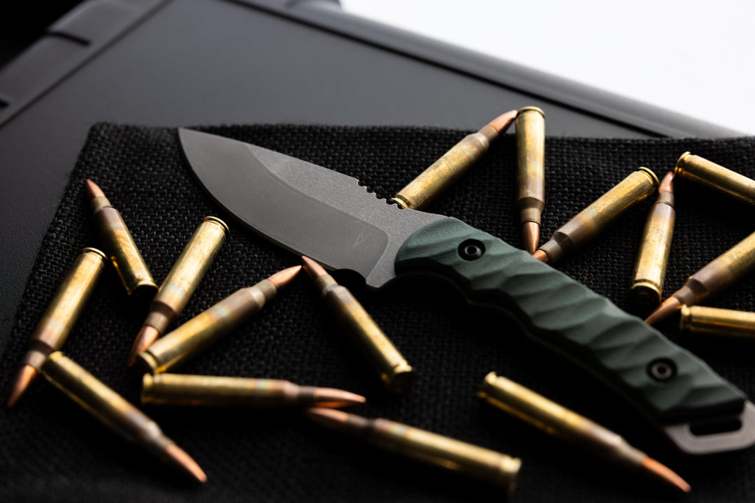 The Dagr and Nott Warlord shown on a nice background surrounded by tools of the trade.