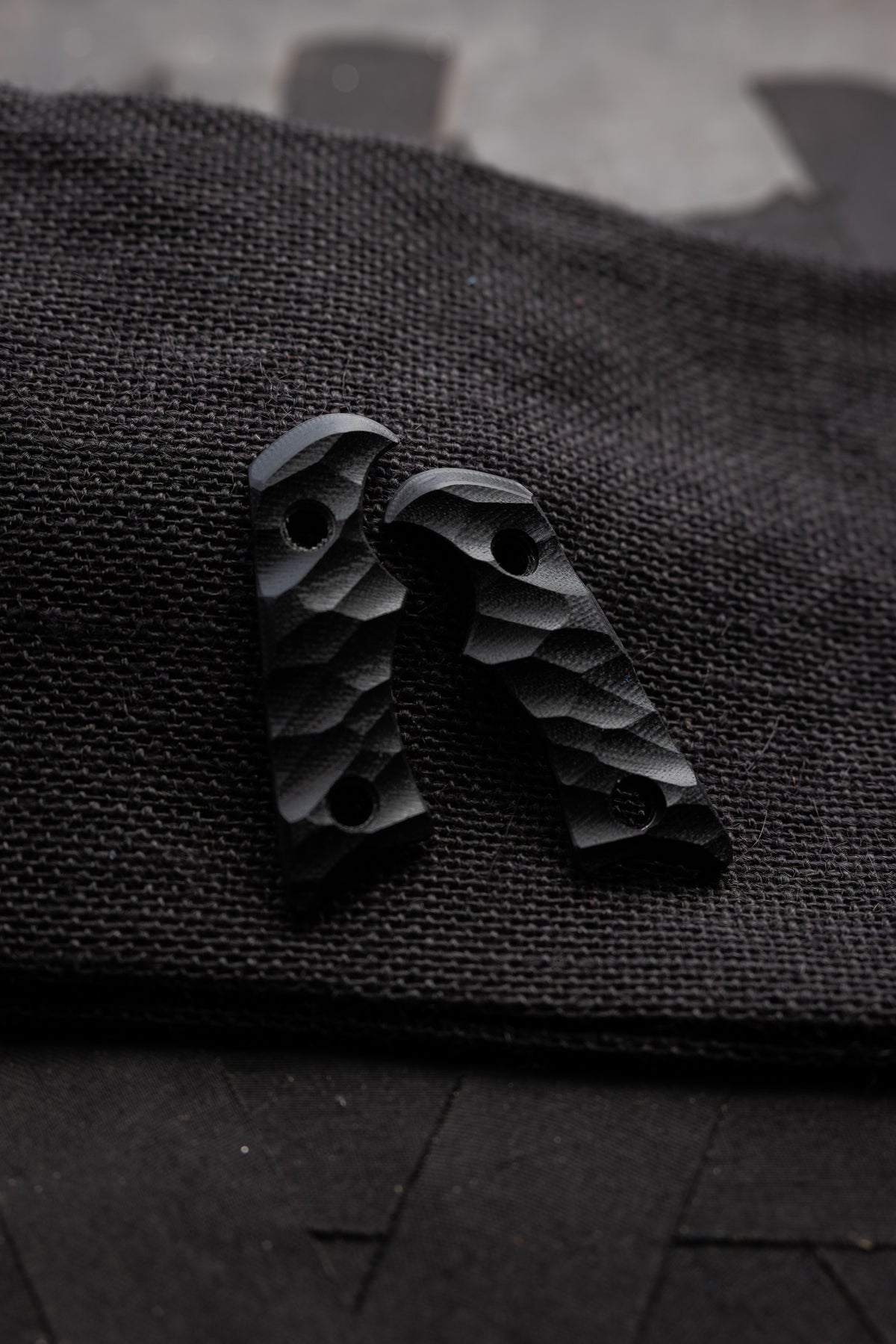 Extra Ringed Tanto Scales