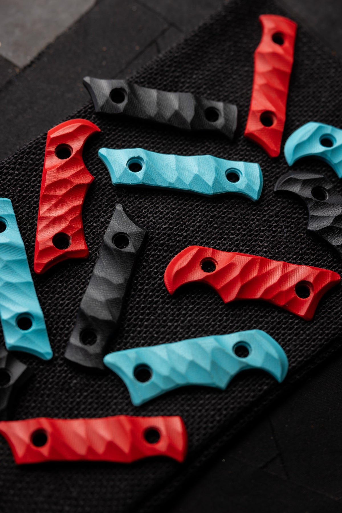 Extra Ringed Tanto Scales